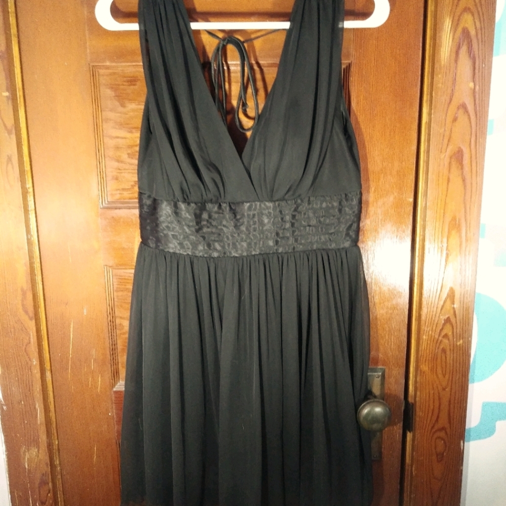 🥂5/$15🥂 Sexy comfort! LBD EUC M LAST CHANCE SALE!